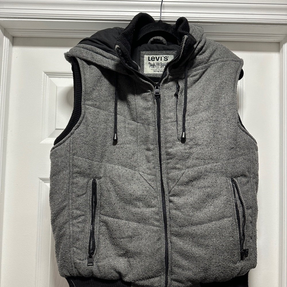 Levi's Gray Men's Quilted Vest